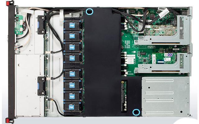     Lenovo ThinkServer RD540 (70AU000GRU)  3