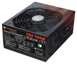   Thermaltake TR2 700W